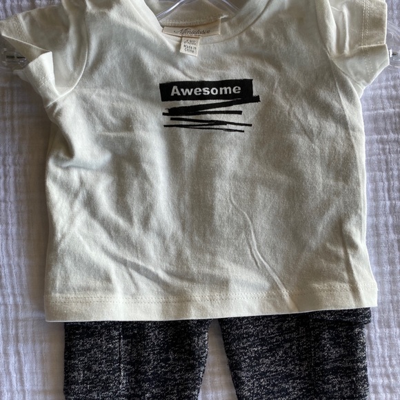Miniclasix boys 2pc 3 mo pants set nwt - Picture 2 of 4